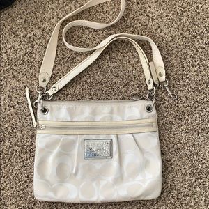Classic C Coach Poppy purse/crossbody